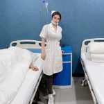 苗族小护士-兰花雅阁