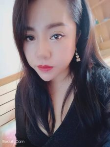 小辣妞-兰花雅阁