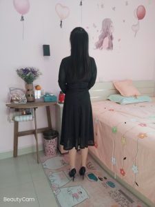 小辣妞-兰花雅阁