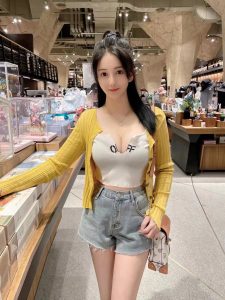 朝阳区,草房,一只小松鼠-兰花雅阁