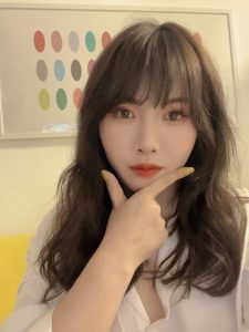 坚挺大胸翘臀彤彤-兰花雅阁