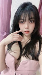 多汁大白兔-兰花雅阁