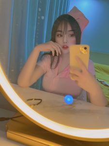 多汁大白兔-兰花雅阁