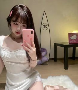 嫩妹可爱耐玩-兰花雅阁