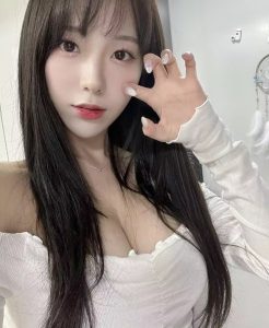 大长腿美女-兰花雅阁