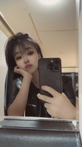 重下海的短发靓妹小活-兰花雅阁