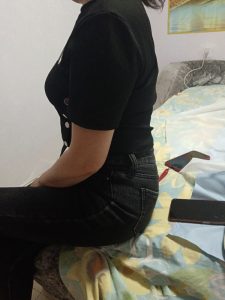 川妹抓龙筋-兰花雅阁