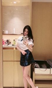 颜值服务系大胸子萱-兰花雅阁